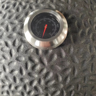 Retensi Panas Outdoor Charcoal Grill Kisaran Suhu 200-700°F